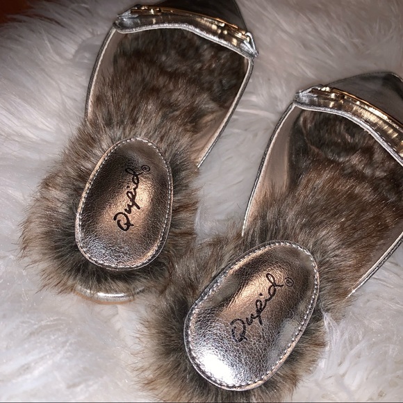 NEW Qupid Fur Silver Metallic Pointed Mules Loafers Flats - Picture 4 of 11